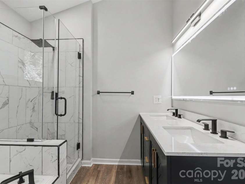 10740 Roxbury Court, Charlotte, NC 28214.  MLS# CAR4424971, YatesRealty ID 51567. Master Bathroom