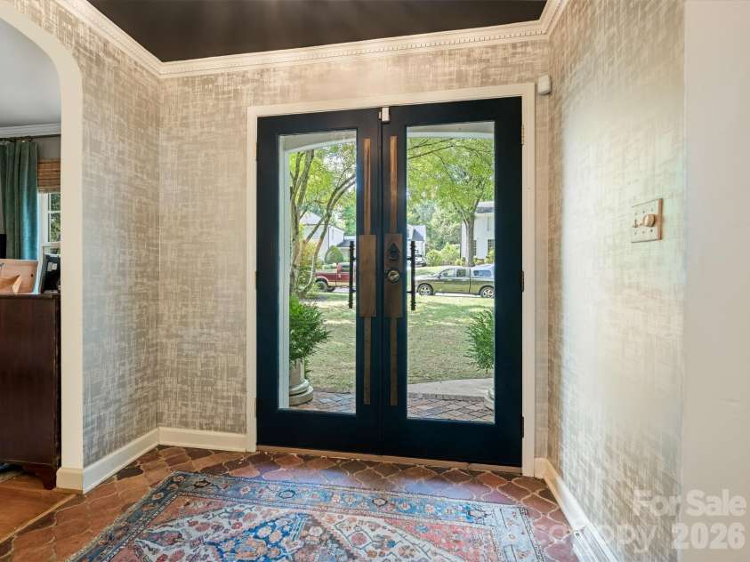 2516 Handley Place, Charlotte, NC 28226.  MLS# CAR4425043, YatesRealty ID 51569. Foyer