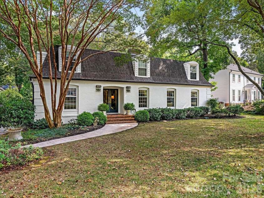 2516 Handley Place, Charlotte, NC 28226.  MLS# CAR4425043, YatesRealty ID 51569. Front Exterior