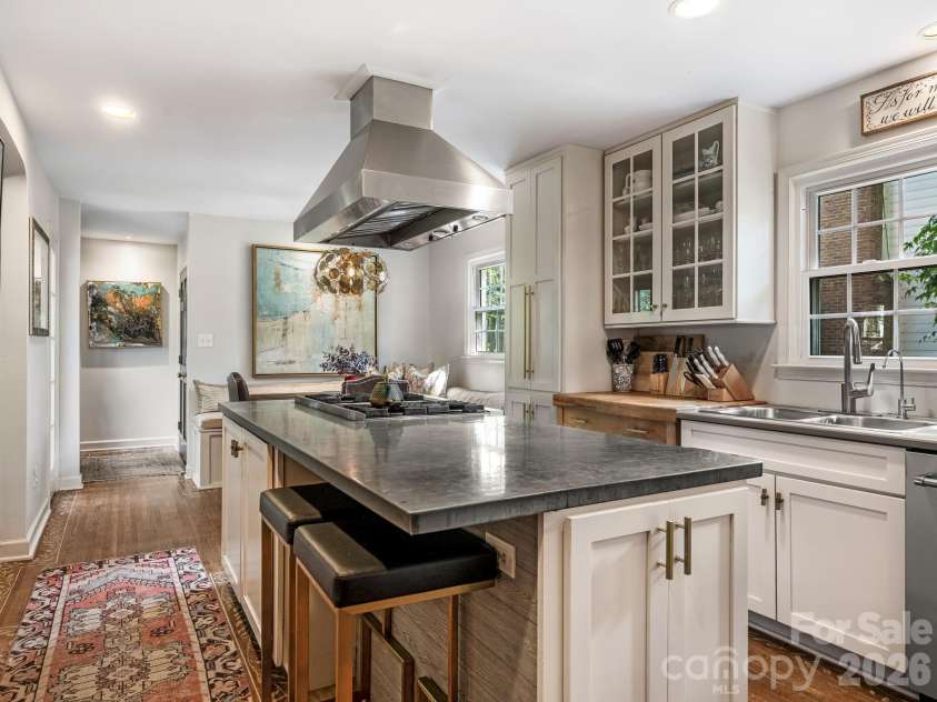 2516 Handley Place, Charlotte, NC 28226.  MLS# CAR4425043, YatesRealty ID 51569. Kitchen