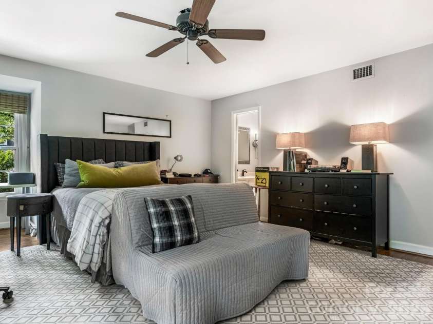 2516 Handley Place, Charlotte, NC 28226.  MLS# CAR4425043, YatesRealty ID 51569. Primary Bedroom