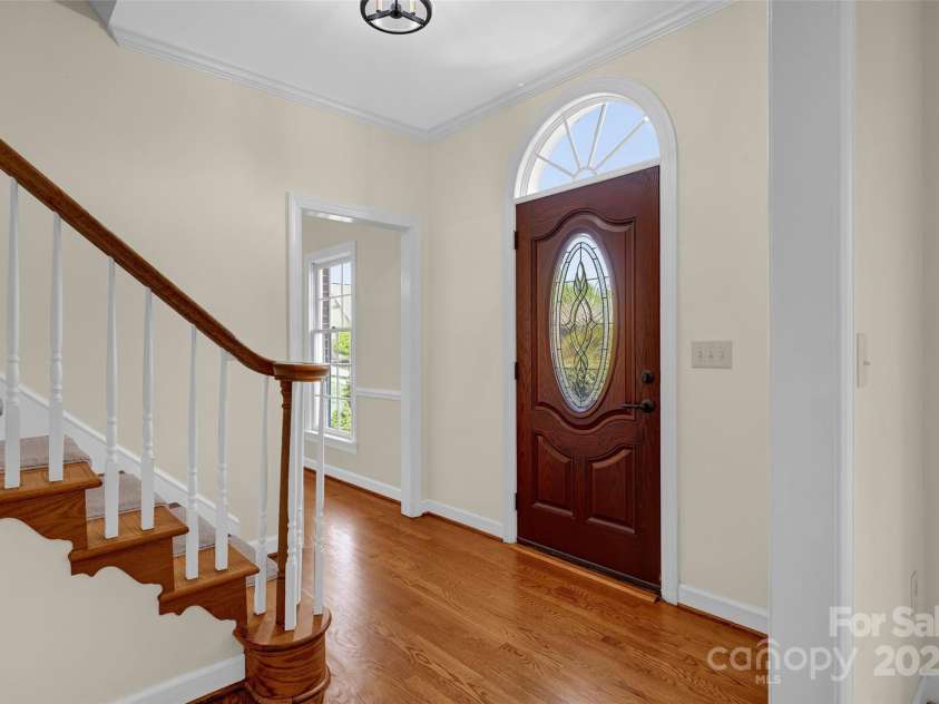 4405 3rd Street, Hickory, NC 28601.  MLS# CAR4244839, YatesRealty ID 5157. 