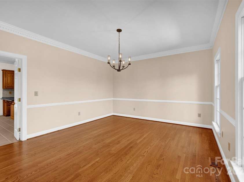 4405 3rd Street, Hickory, NC 28601.  MLS# CAR4244839, YatesRealty ID 5157. 