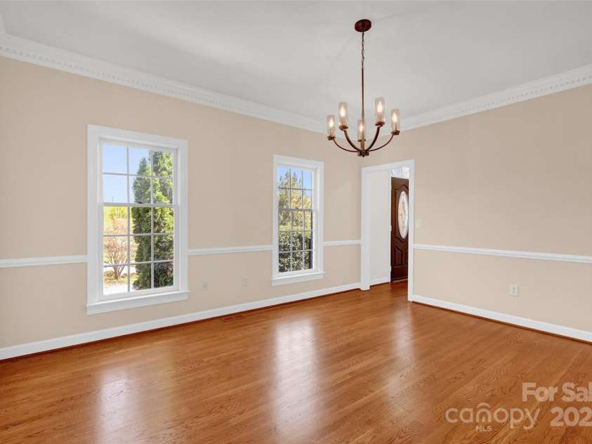 4405 3rd Street, Hickory, NC 28601.  MLS# CAR4244839, YatesRealty ID 5157. 