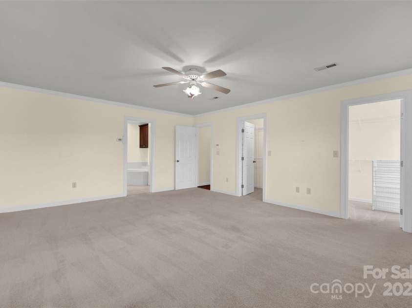 4405 3rd Street, Hickory, NC 28601.  MLS# CAR4244839, YatesRealty ID 5157. 