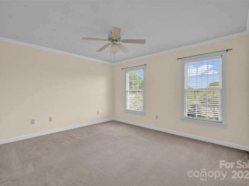 4405 3rd Street, Hickory, NC 28601.  MLS# CAR4244839, YatesRealty ID 5157. 