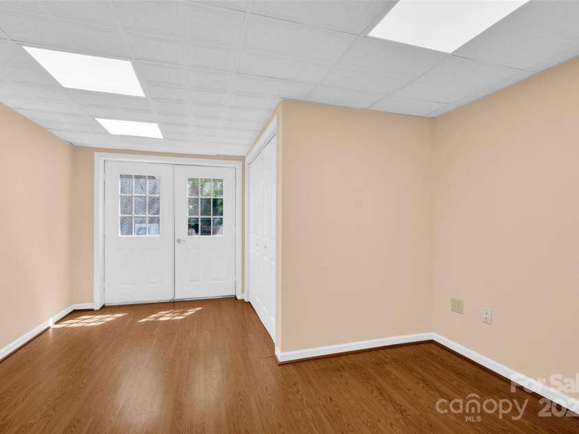 4405 3rd Street, Hickory, NC 28601.  MLS# CAR4244839, YatesRealty ID 5157. 