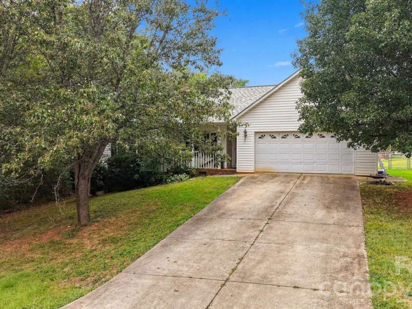 4917 Pond Court, Conover, NC 28613.  MLS# CAR4424441, YatesRealty ID 51570. 