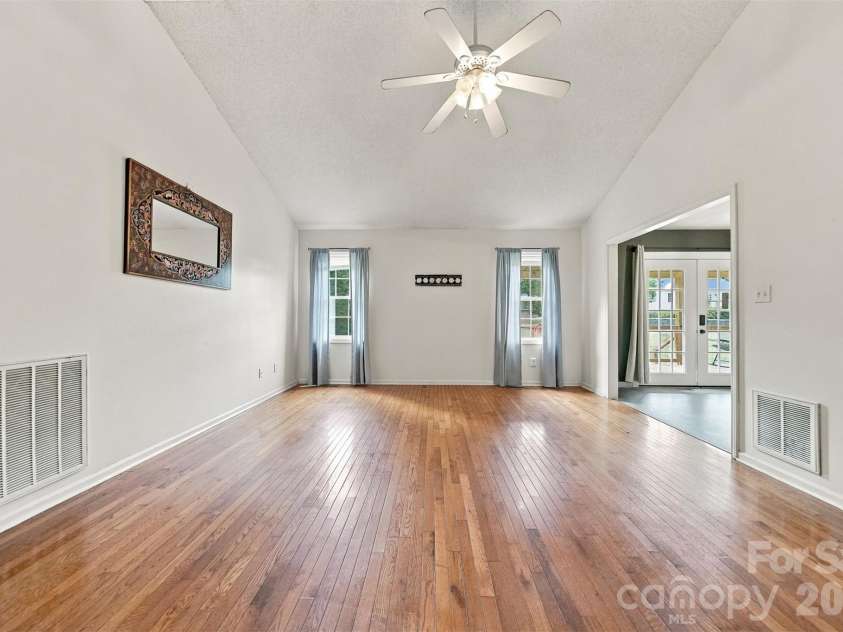 4917 Pond Court, Conover, NC 28613.  MLS# CAR4424441, YatesRealty ID 51570. 
