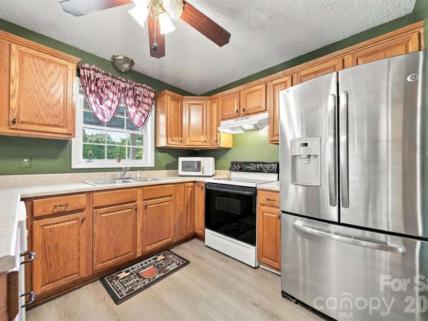 4917 Pond Court, Conover, NC 28613.  MLS# CAR4424441, YatesRealty ID 51570. 