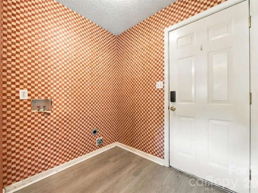 4917 Pond Court, Conover, NC 28613.  MLS# CAR4424441, YatesRealty ID 51570. 
