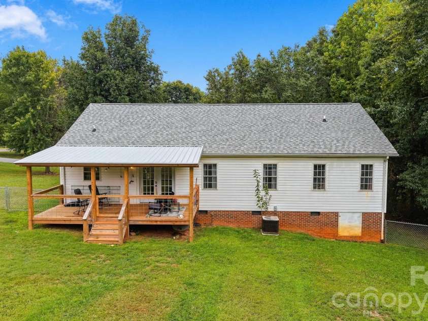 4917 Pond Court, Conover, NC 28613.  MLS# CAR4424441, YatesRealty ID 51570. 