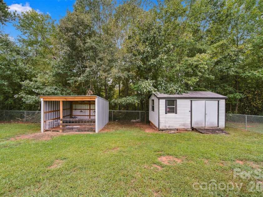 4917 Pond Court, Conover, NC 28613.  MLS# CAR4424441, YatesRealty ID 51570. 