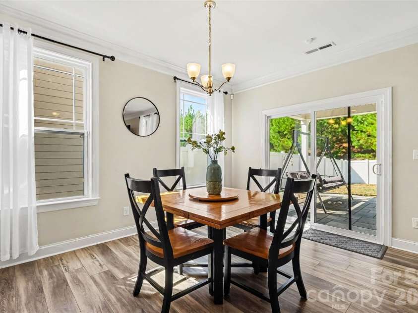 149 Longleaf Drive, Mooresville, NC 28117.  MLS# CAR4424546, YatesRealty ID 51571. Breakfast area!