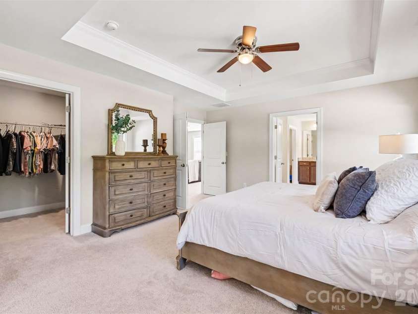 149 Longleaf Drive, Mooresville, NC 28117.  MLS# CAR4424546, YatesRealty ID 51571. Trey ceiling and ceiling fan, huge walk in closet.