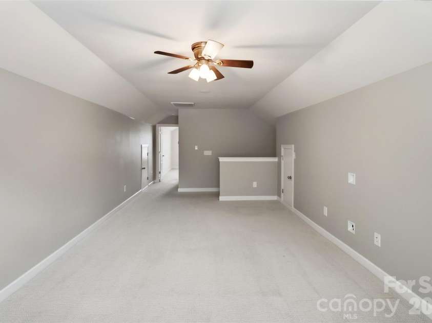 10038 Travertine Trail, Davidson, NC 28036.  MLS# CAR4424425, YatesRealty ID 51572. Bonus Room - 3rd Level