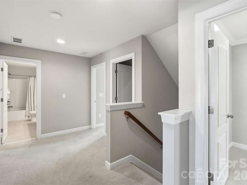 10038 Travertine Trail, Davidson, NC 28036.  MLS# CAR4424425, YatesRealty ID 51572. Loft - 2nd Level