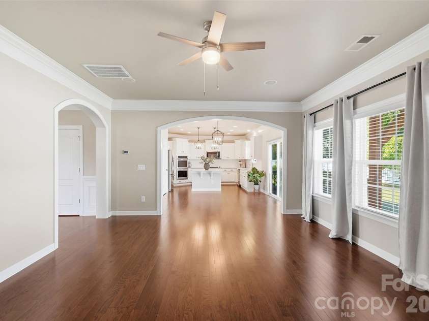 10038 Travertine Trail, Davidson, NC 28036.  MLS# CAR4424425, YatesRealty ID 51572. Open Floor Plan