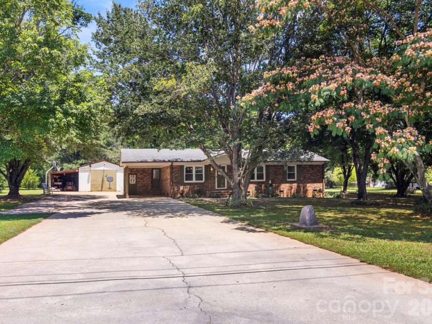 5654 Chadwick Court, Rock Hill, SC 29732.  MLS# CAR4425098, YatesRealty ID 51573. 