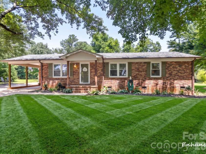 5654 Chadwick Court, Rock Hill, SC 29732.  MLS# CAR4425098, YatesRealty ID 51573. 