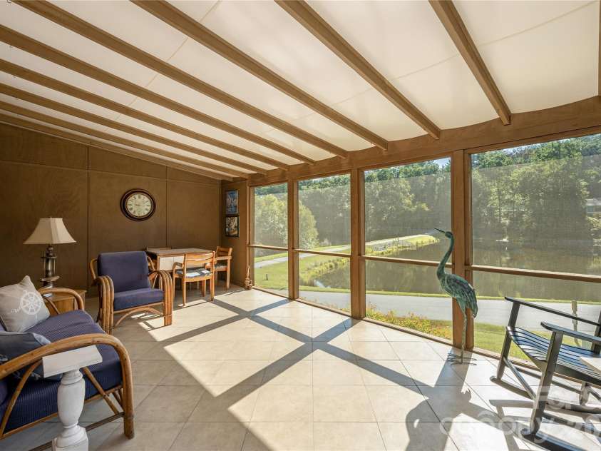 12 Willow Park Lane, Hendersonville, NC 28739.  MLS# CAR4425117, YatesRealty ID 51574. 