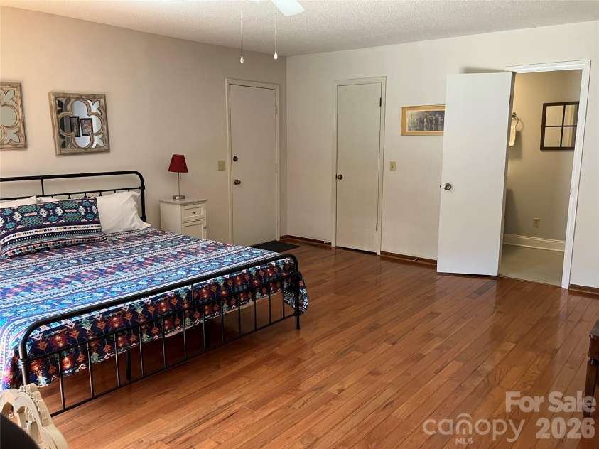 12 Willow Park Lane, Hendersonville, NC 28739.  MLS# CAR4425117, YatesRealty ID 51574. 