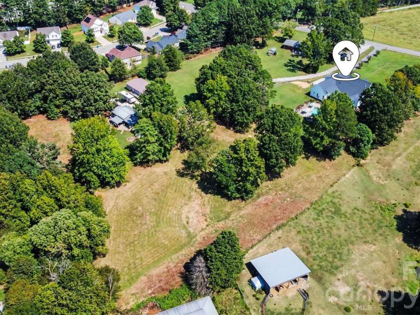 372 Linwood Road, Mooresville, NC 28115.  MLS# CAR4424534, YatesRealty ID 51575. 