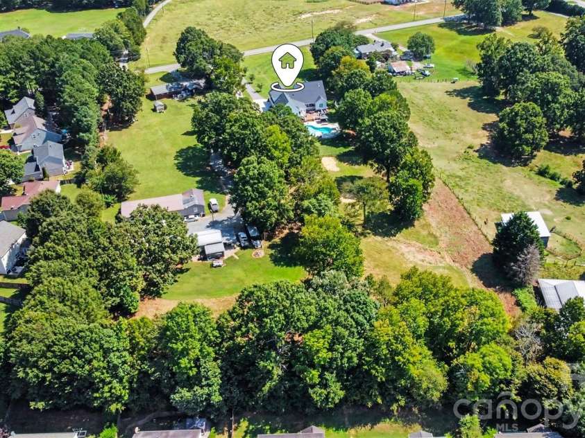372 Linwood Road, Mooresville, NC 28115.  MLS# CAR4424534, YatesRealty ID 51575. 