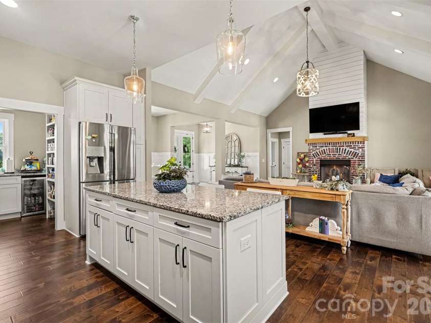 372 Linwood Road, Mooresville, NC 28115.  MLS# CAR4424534, YatesRealty ID 51575. 