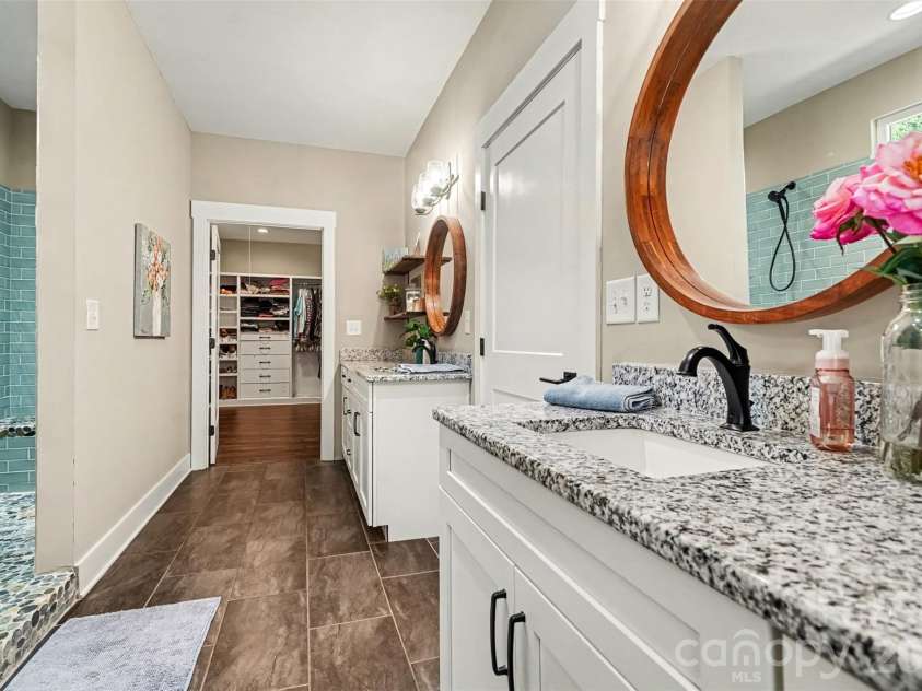 372 Linwood Road, Mooresville, NC 28115.  MLS# CAR4424534, YatesRealty ID 51575. 