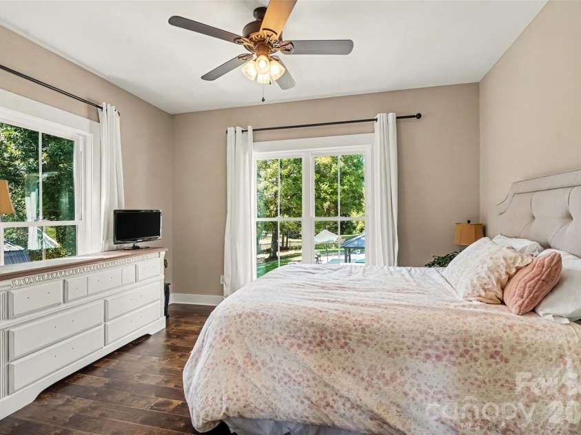 372 Linwood Road, Mooresville, NC 28115.  MLS# CAR4424534, YatesRealty ID 51575. 