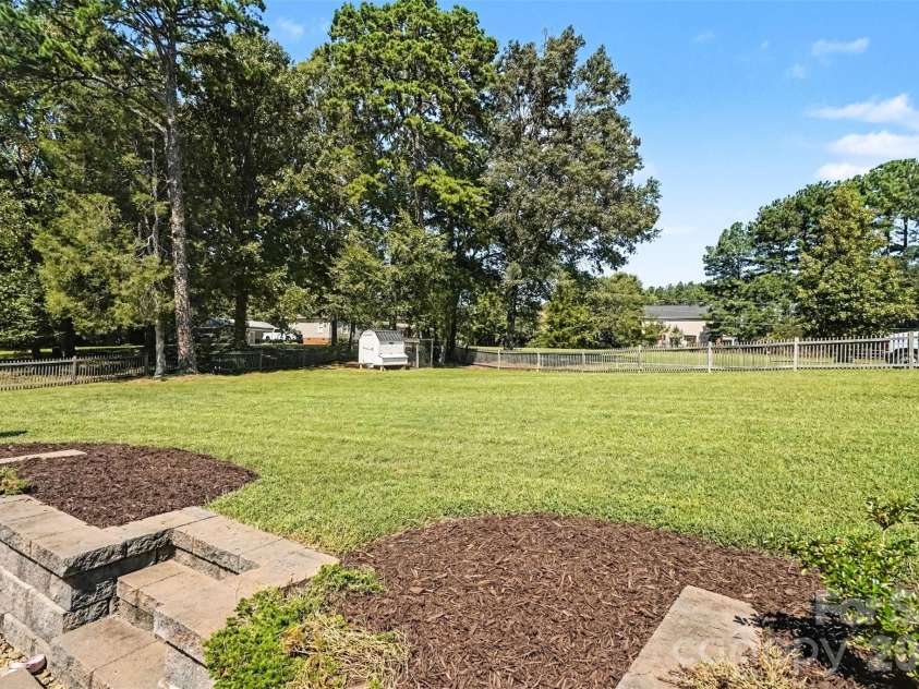 372 Linwood Road, Mooresville, NC 28115.  MLS# CAR4424534, YatesRealty ID 51575. 