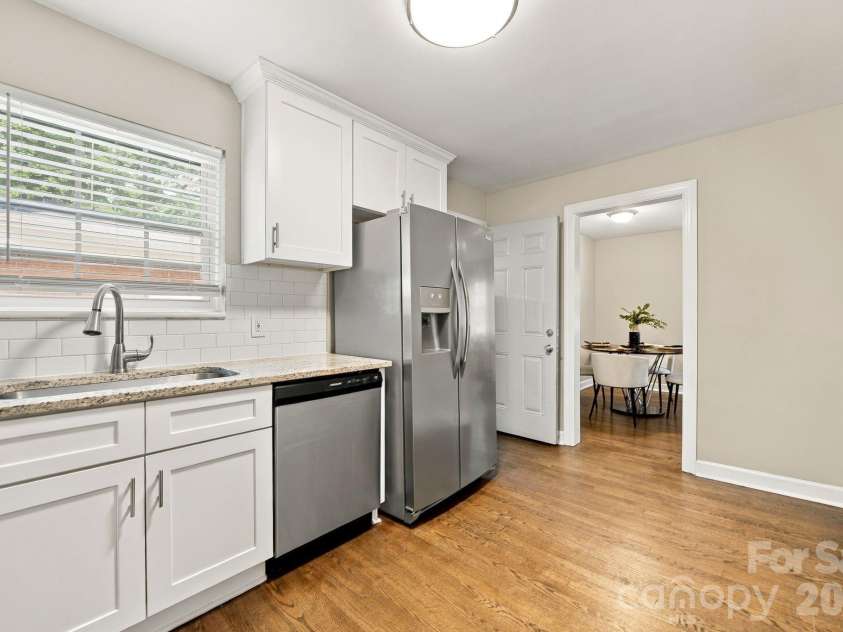 3307 Bonaire Drive, Charlotte, NC 28208.  MLS# CAR4424557, YatesRealty ID 51576. 