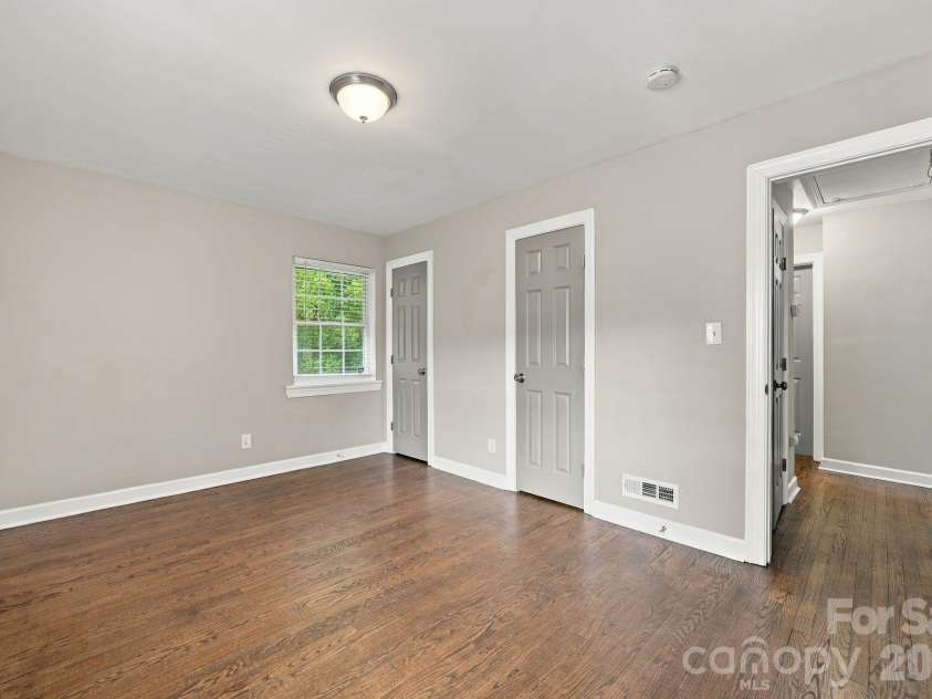 3307 Bonaire Drive, Charlotte, NC 28208.  MLS# CAR4424557, YatesRealty ID 51576. Bedroom 1