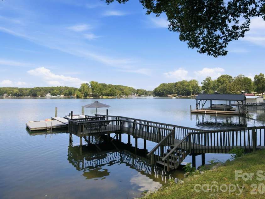 4036 Rhynland Drive, Sherrills Ford, NC 28673.  MLS# CAR4425140, YatesRealty ID 51577. 