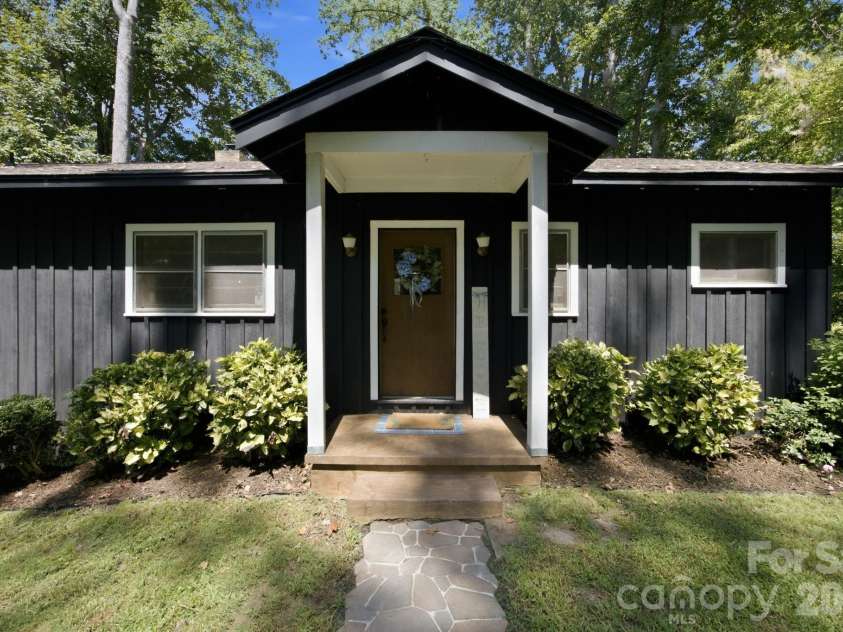 4036 Rhynland Drive, Sherrills Ford, NC 28673.  MLS# CAR4425140, YatesRealty ID 51577. 