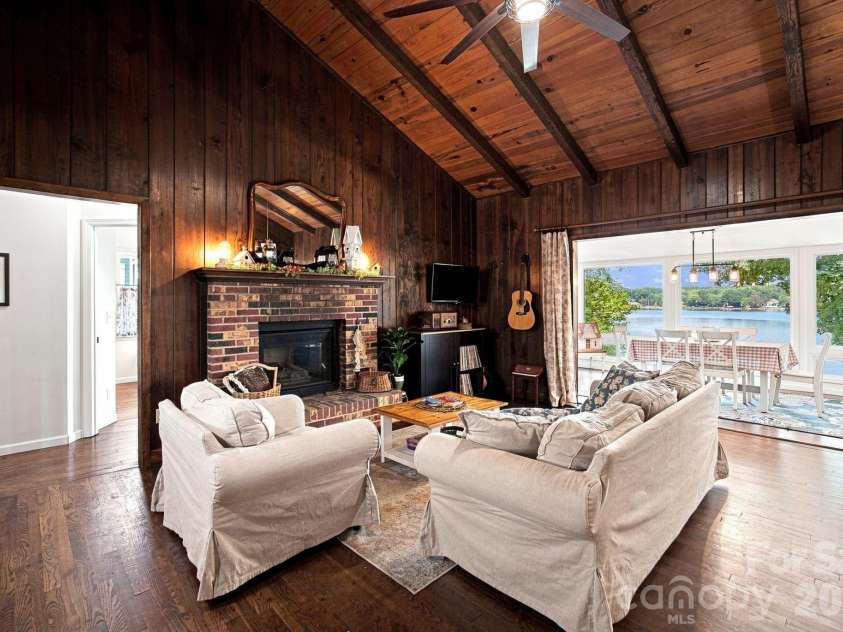 4036 Rhynland Drive, Sherrills Ford, NC 28673.  MLS# CAR4425140, YatesRealty ID 51577. 