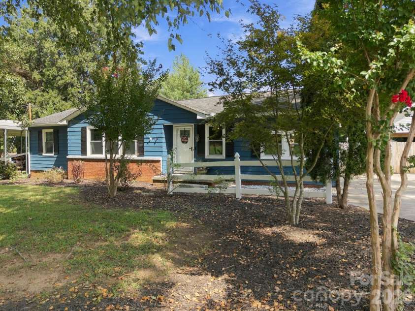 235 Linda Street, Salisbury, NC 28146.  MLS# CAR4424503, YatesRealty ID 51578. 