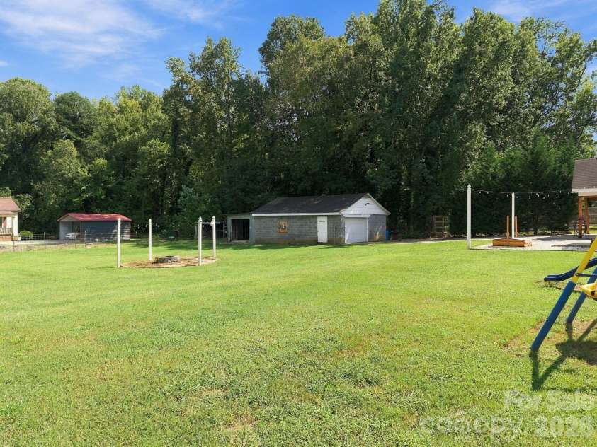 235 Linda Street, Salisbury, NC 28146.  MLS# CAR4424503, YatesRealty ID 51578. 