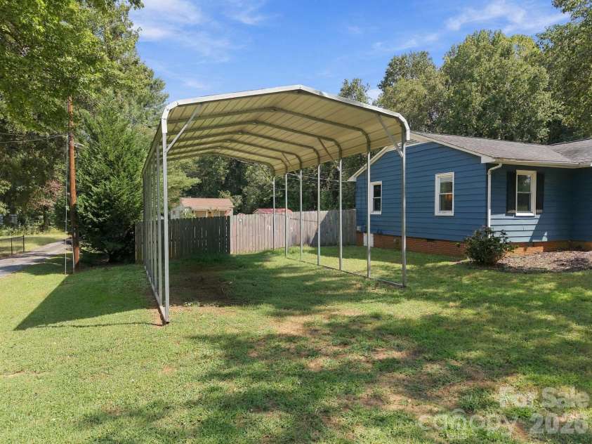 235 Linda Street, Salisbury, NC 28146.  MLS# CAR4424503, YatesRealty ID 51578. 