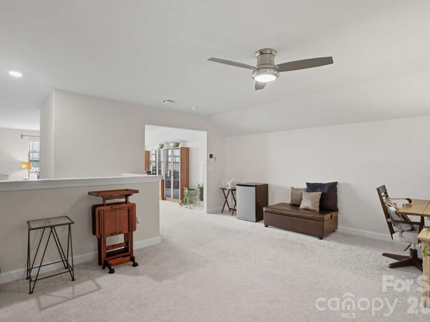 16617 Cozy Cove Road, Charlotte, NC 28278.  MLS# CAR4304689, YatesRealty ID 5158. Upper Level Bonus Room