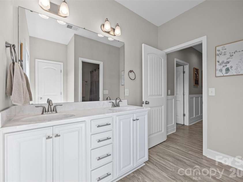 4329 Wylies Mill Road, Edgemoor, SC 29712.  MLS# CAR4424533, YatesRealty ID 51580. 