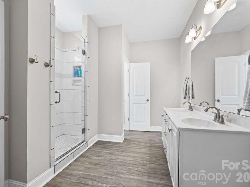 4329 Wylies Mill Road, Edgemoor, SC 29712.  MLS# CAR4424533, YatesRealty ID 51580. En-suite primary bathroom