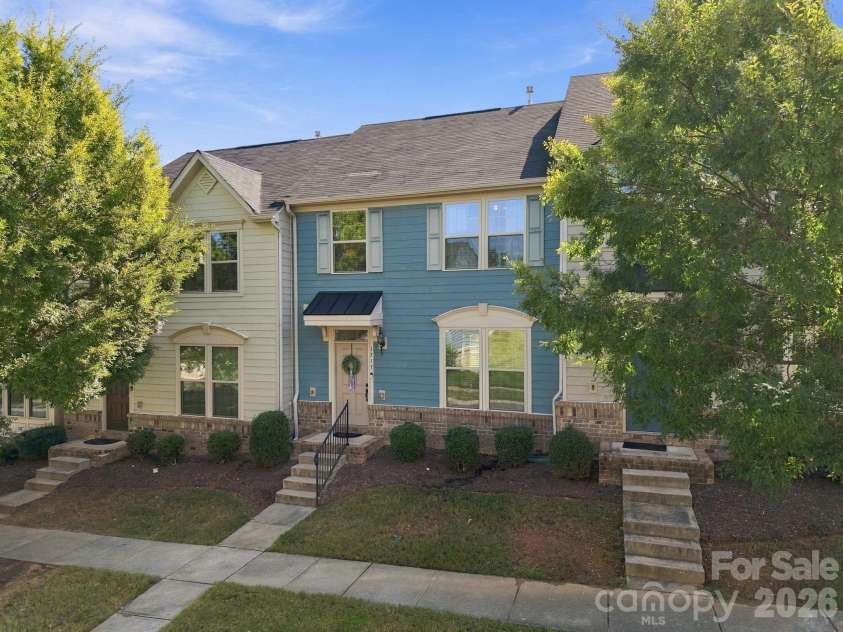 1717 Fleetwood Drive, Charlotte, NC 28208.  MLS# CAR4424481, YatesRealty ID 51581. 