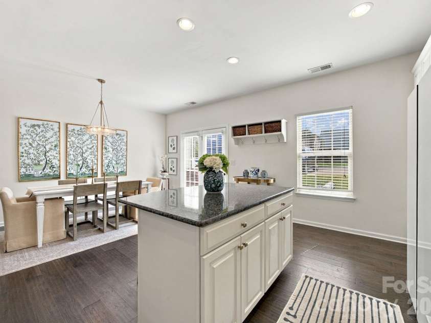 1717 Fleetwood Drive, Charlotte, NC 28208.  MLS# CAR4424481, YatesRealty ID 51581. Kitchen