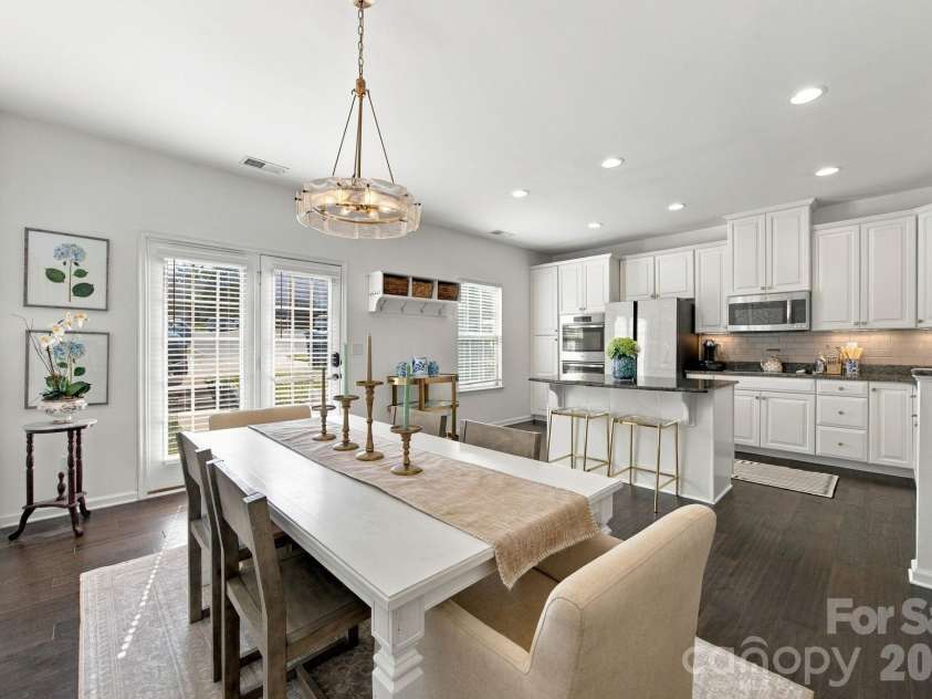 1717 Fleetwood Drive, Charlotte, NC 28208.  MLS# CAR4424481, YatesRealty ID 51581. Kitchen