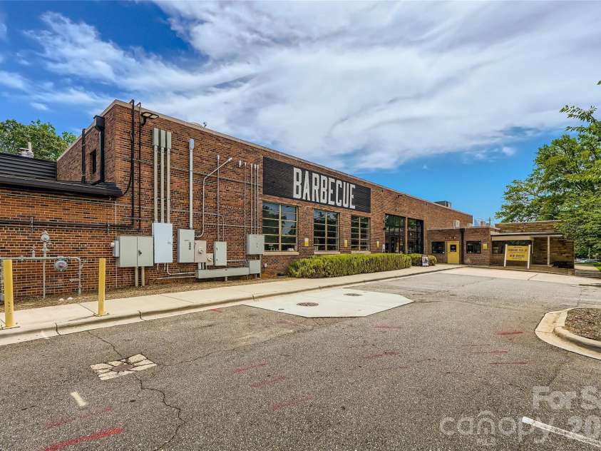 1717 Fleetwood Drive, Charlotte, NC 28208.  MLS# CAR4424481, YatesRealty ID 51581. Noble Smoke