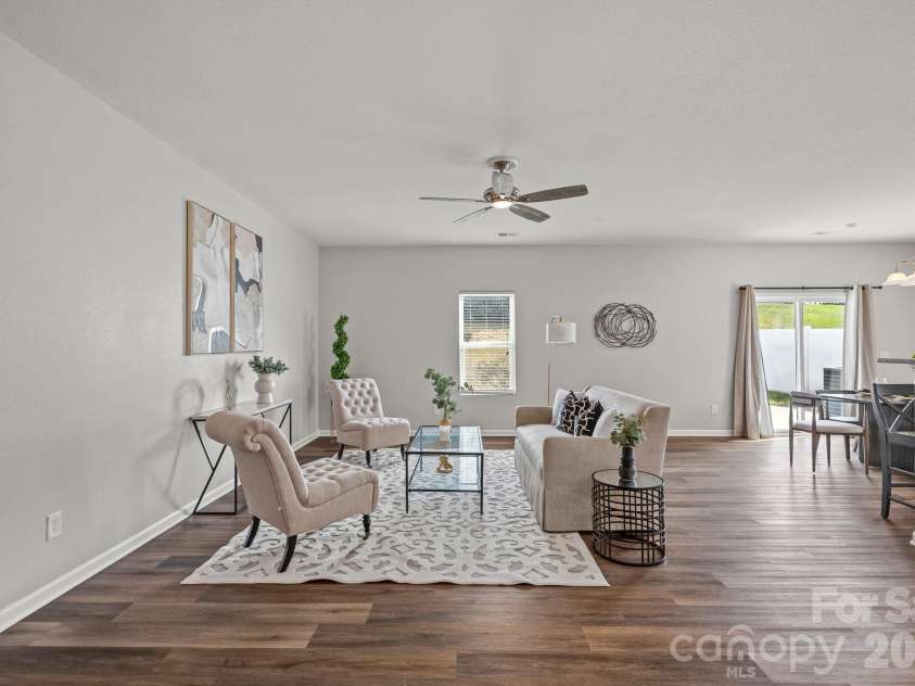 8226 Paw Valley Lane, Charlotte, NC 28214.  MLS# CAR4424539, YatesRealty ID 51583. Living Room