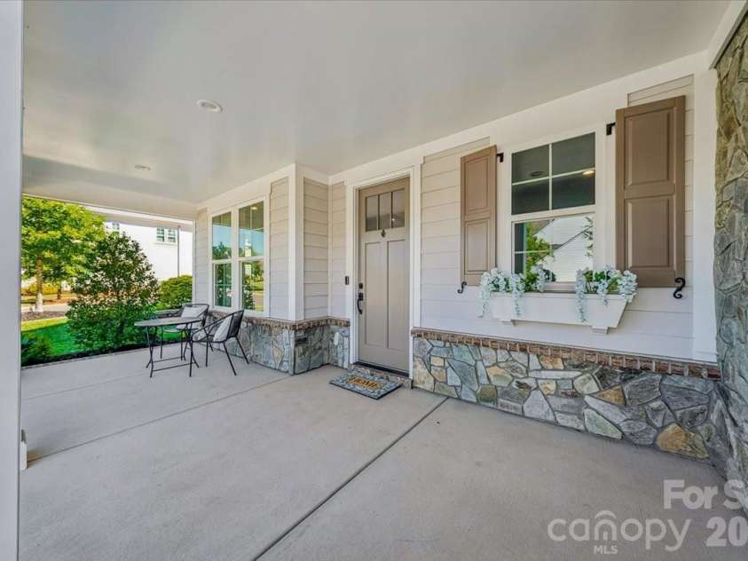 13634 Huntson Park Lane, Huntersville, NC 28078.  MLS# CAR4424324, YatesRealty ID 51585. Oversized Front Porch