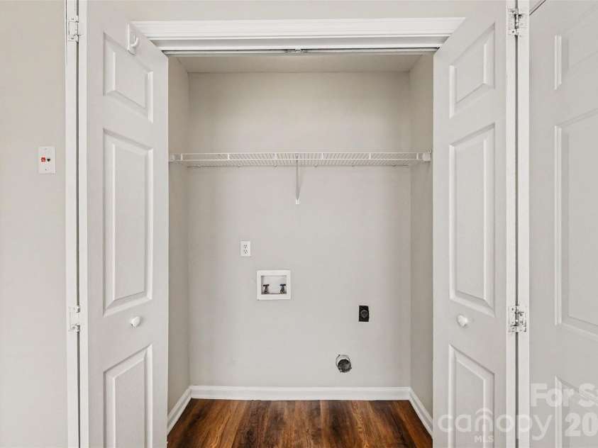 104 Willow Court, Mount Holly, NC 28120.  MLS# CAR4424587, YatesRealty ID 51587. 